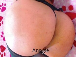 Anngie_