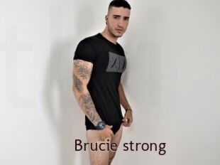 Brucie_strong