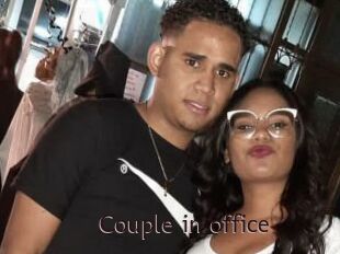 Couple_in_office