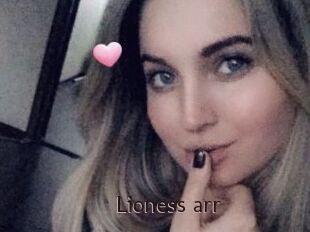 Lioness_arr