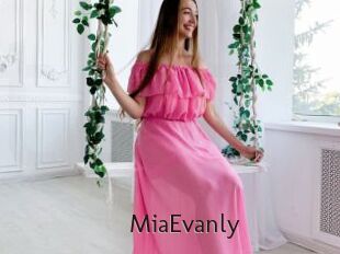 MiaEvanly