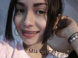 Mia_Bonnet