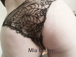 Mia_Boston