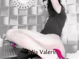 Mia_Valerin