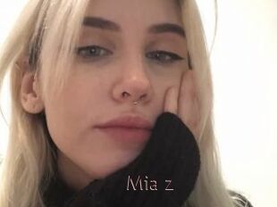 Mia_z