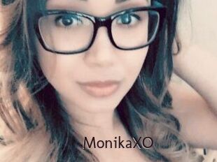 MonikaXO