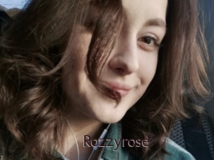 Rozzyrose