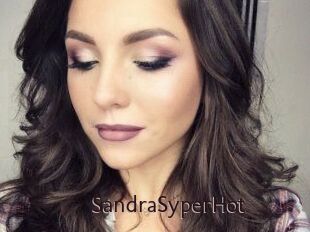 SandraSyperHot
