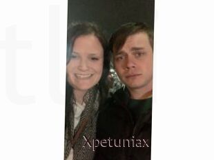 Xpetuniax
